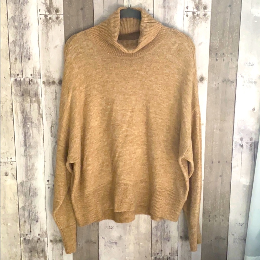 Cozy sweater! 🍂